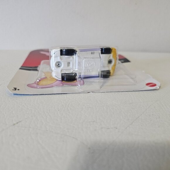 Disney Daisy Duck Hot Wheels Character Cars 2022 NEW - Picture 7 of 7